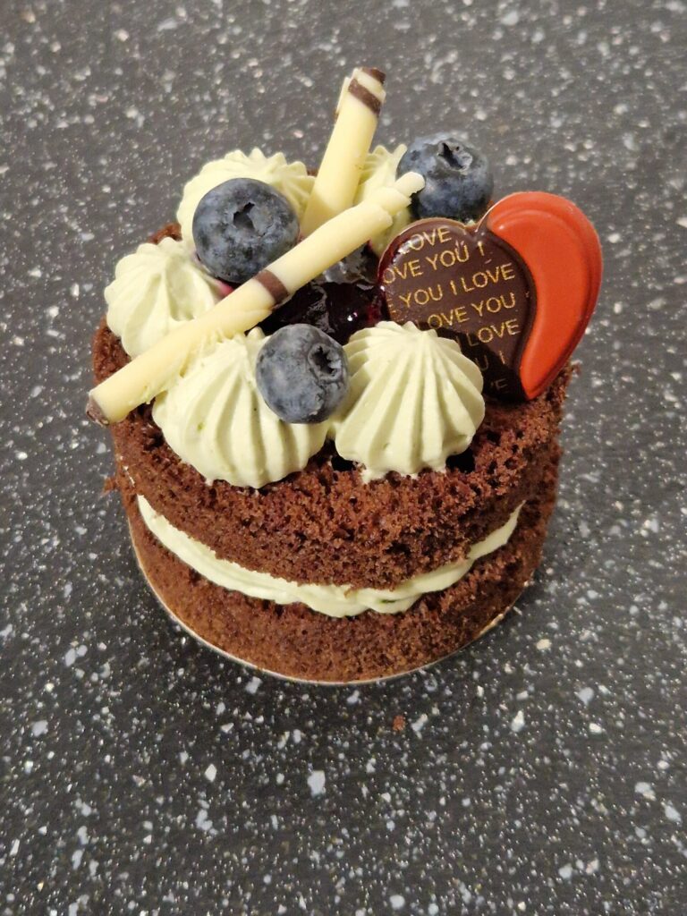 mini torcik pistacjowy