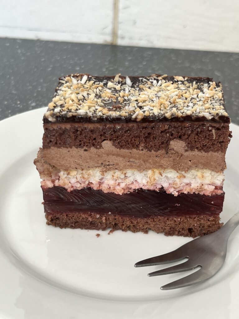 torcik kokosowo wiśniowy