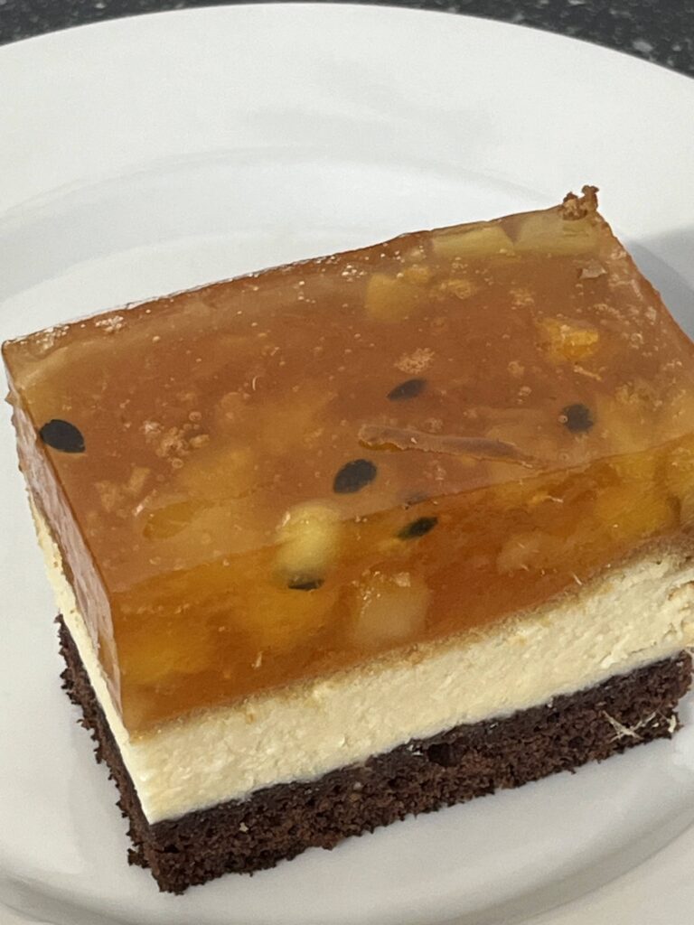 sernik mango marakuja