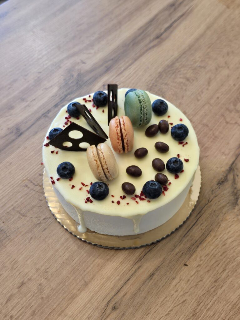 tort biała czekolada